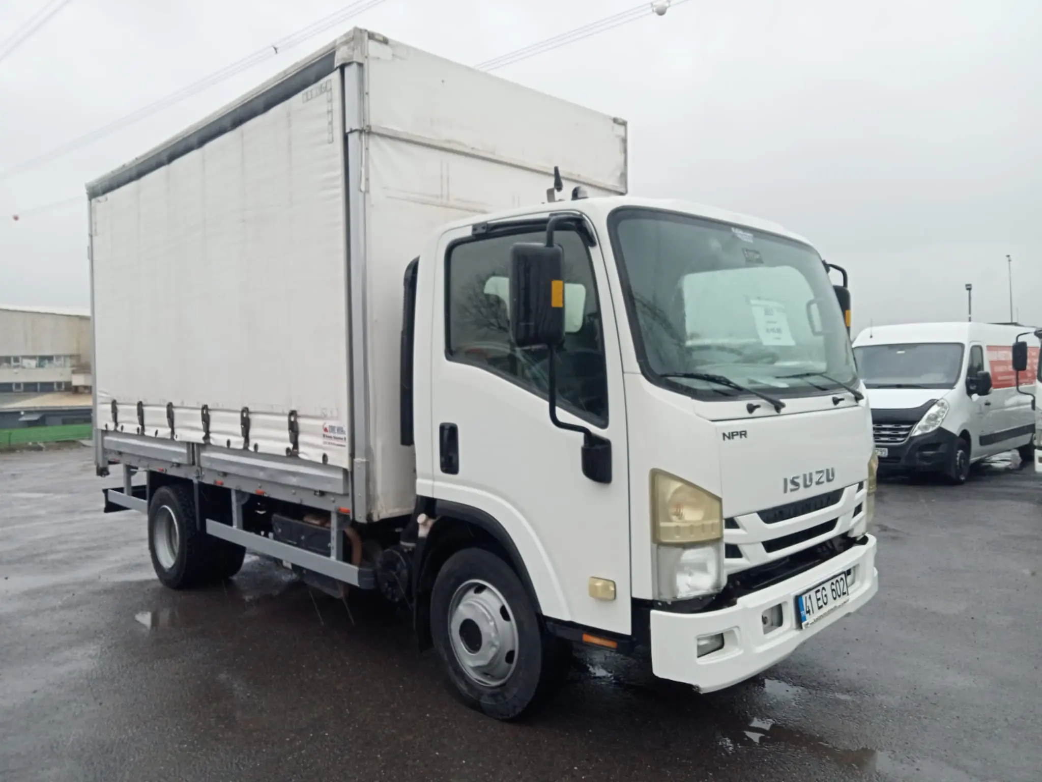 Isuzu Npr / Kamyon