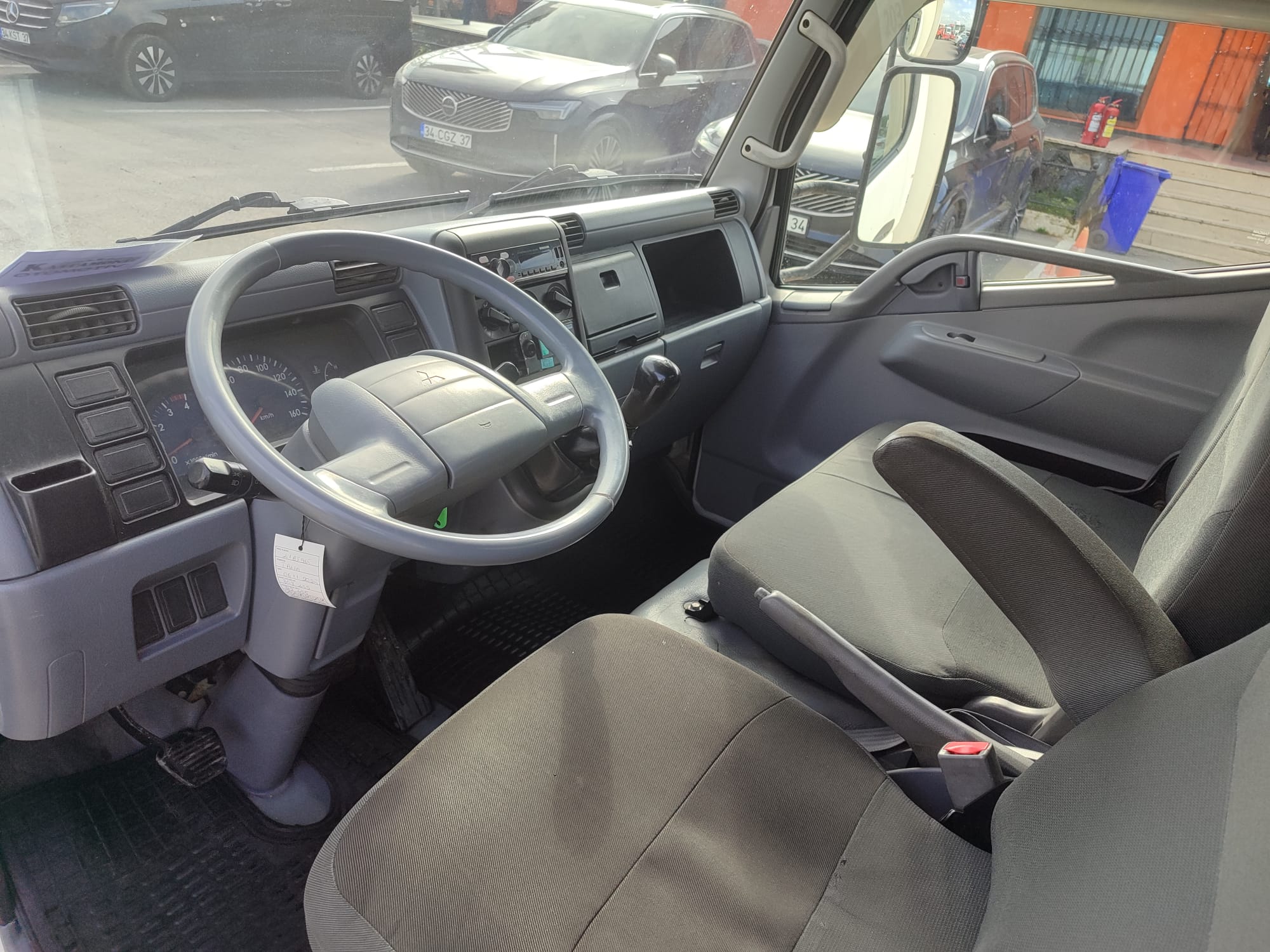 Mitusbishi FE 730 / Kamyonet