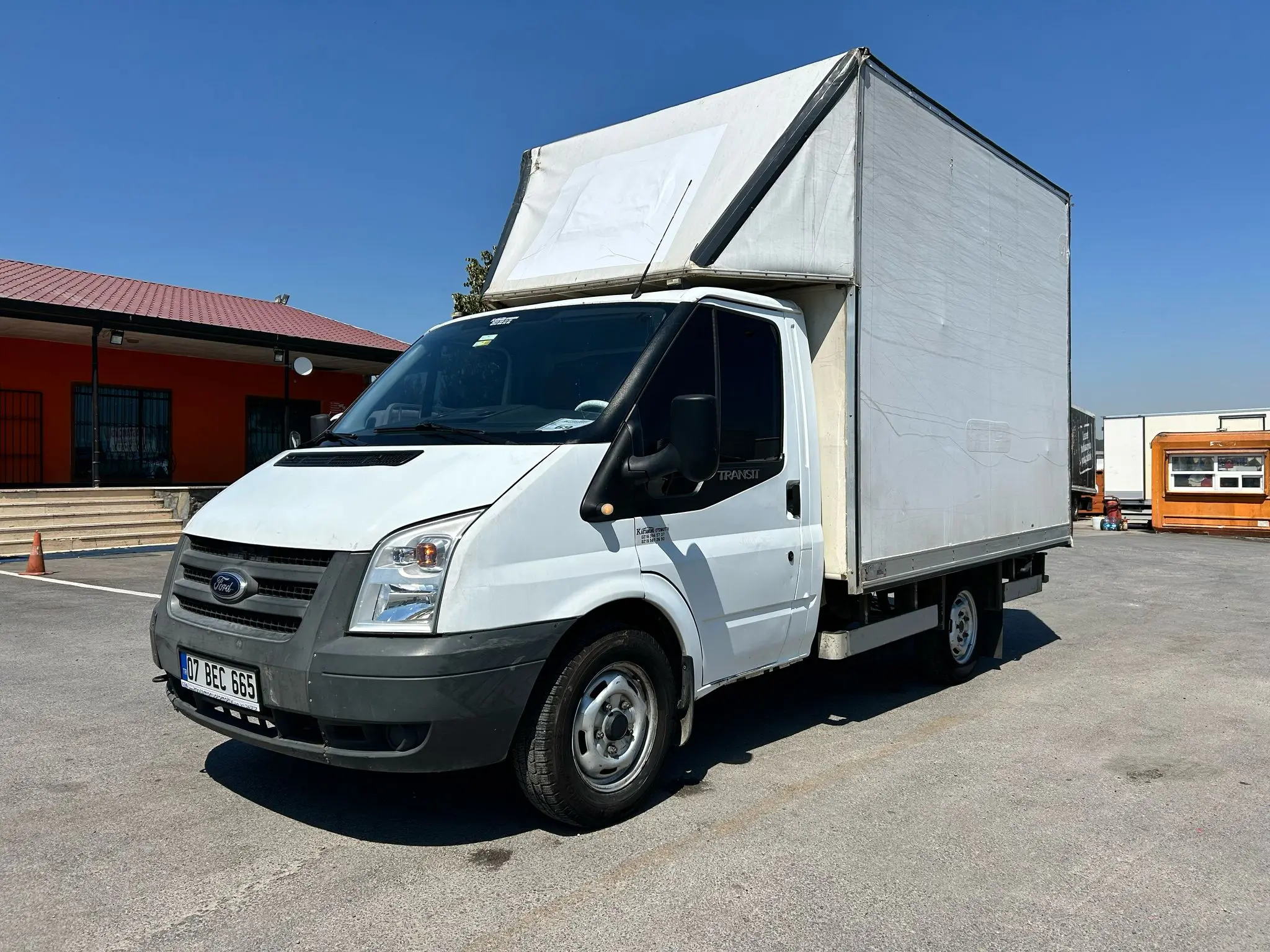 Transit 330-S / Kamyonet