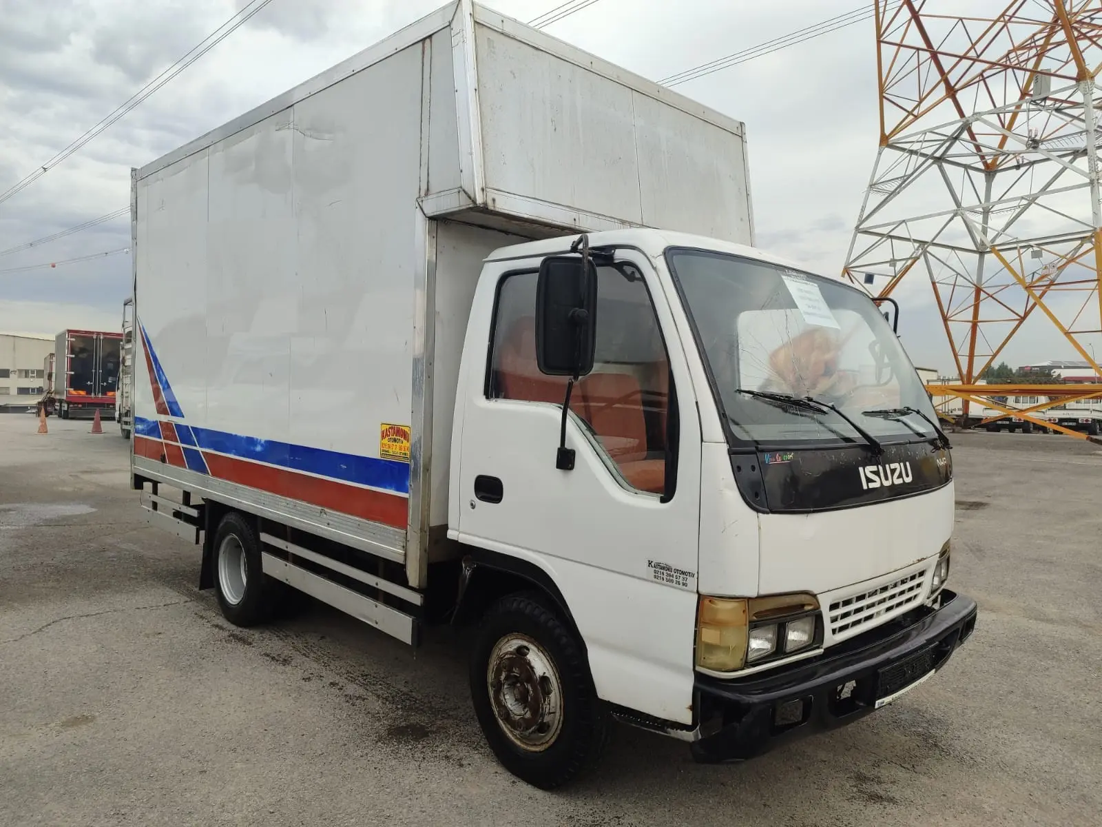 NKR Wide LX / Kamyonet