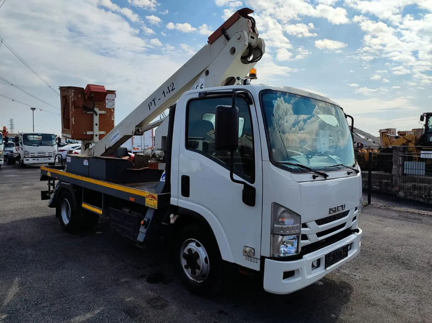 Isuzu Npr / Kamyon