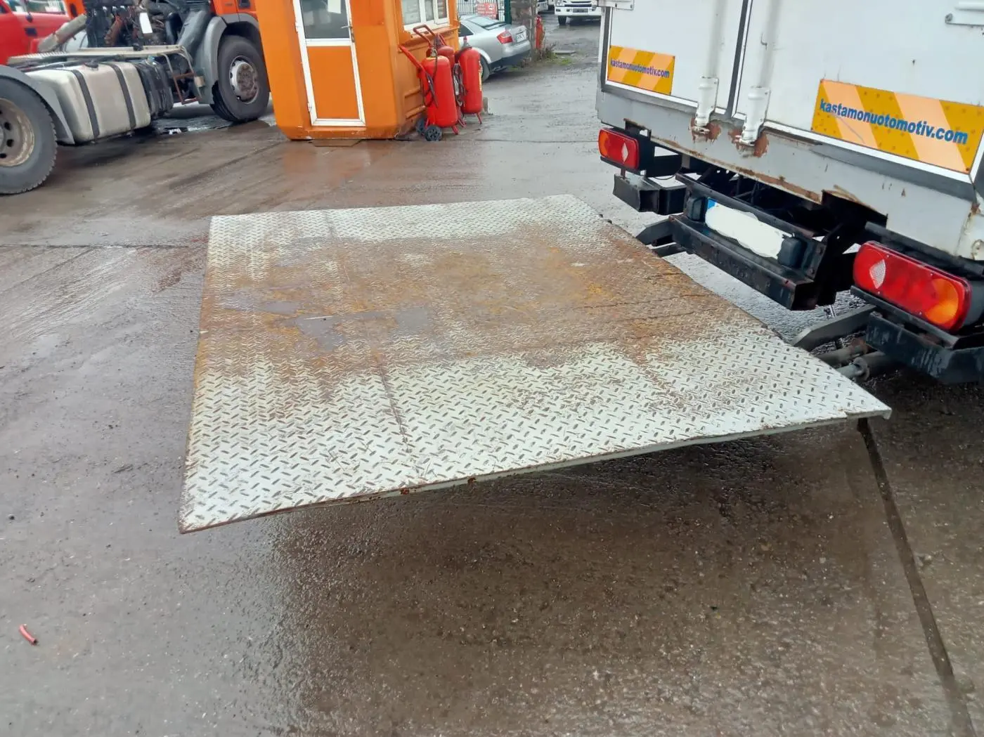 Lift-15 / 24V Demir (Isuzu) Satıldı