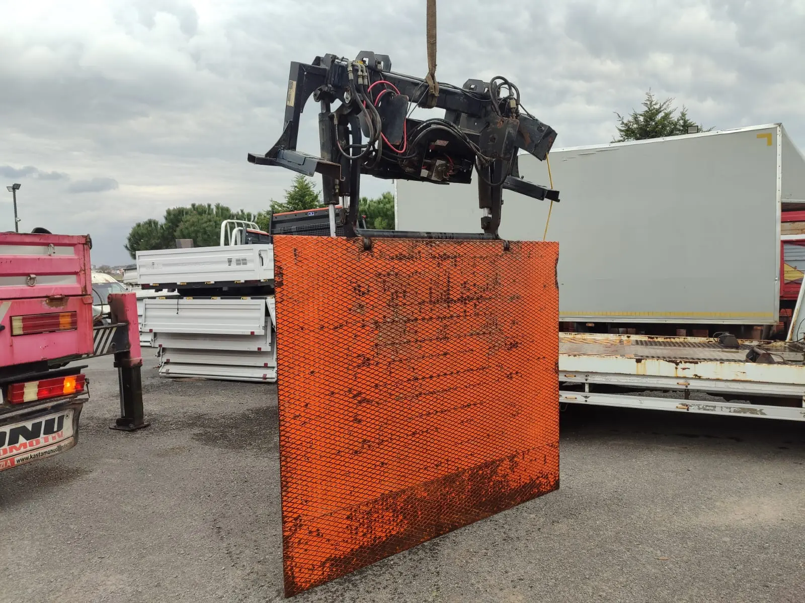 Lift-27 / 24V Miles Demir Lift ( Isuzu )
